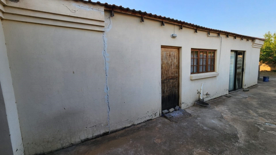 3 Bedroom Property for Sale in Lourierpark Free State